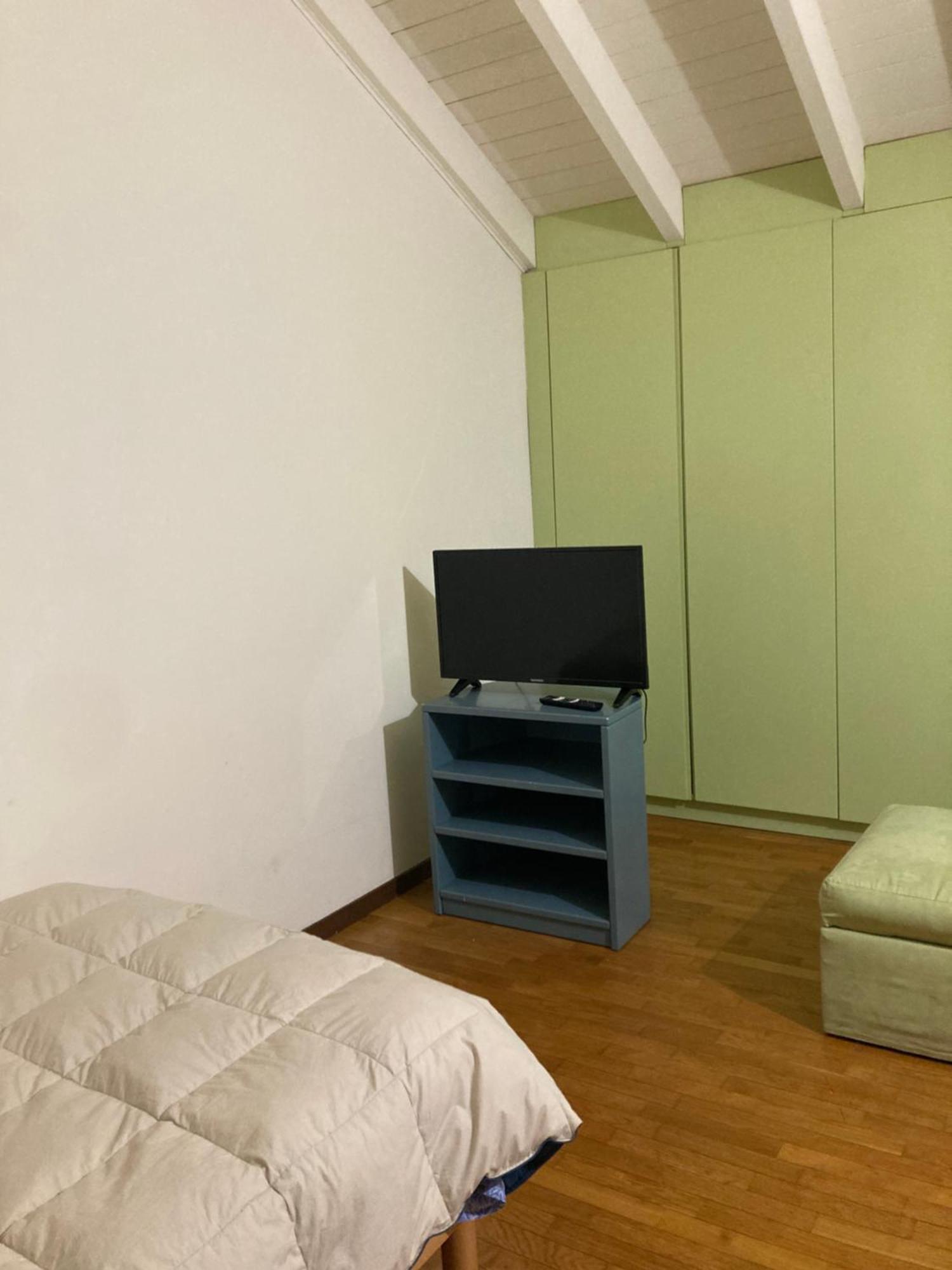 Alexis 2 Apartment Novara Exterior photo
